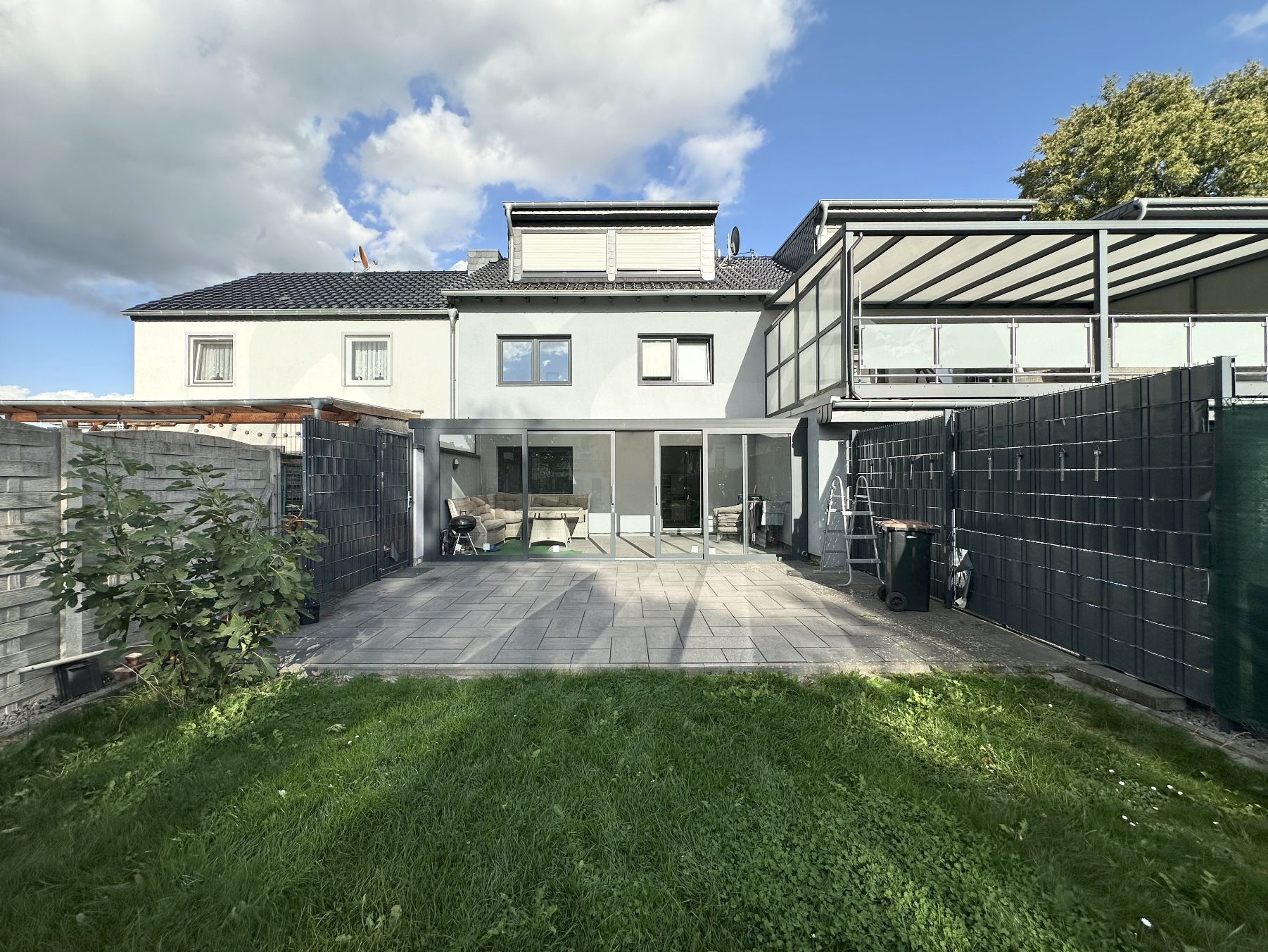 Familiennest mit Wintergarten